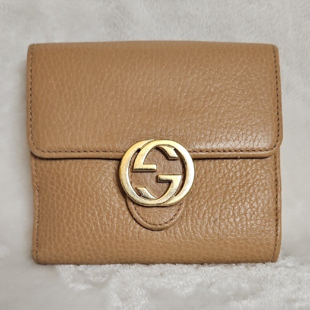 Gucci Interlocking G Compact Wallet Tan Dollar Calfskin Leather